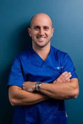 Dr Vittorio Magnano — clinic-published portrait